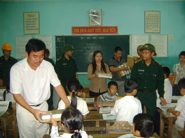"Hậu lũ" tại một trường tiểu học ảnh 8