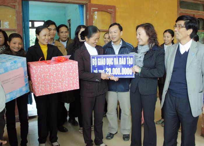 Giáo dục Quảng Bình vươn lên sau lũ kép ảnh 3