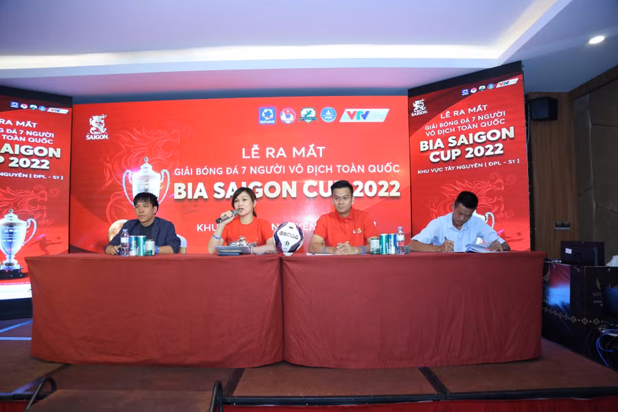 Họp báo ra mắt Giải bóng đá 7 người vô địch toàn quốc – Bia Saigon Cup 2022 khu vực Tây Nguyên. Họp báo ra mắt Giải bóng đá 7 người vô địch toàn quốc – Bia Saigon Cup 2022 khu vực Tây Nguyên.