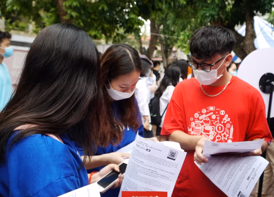 Thí sinh tham dự ngày hội tư vấn tuyển sinh, hướng nghiệp 2022. Ảnh: Internet