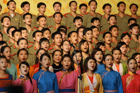 Cả dân tộc đồng lòng: Độc lập, tự do...đường lên phía trước. Ảnh: Lê Anh Dũng.