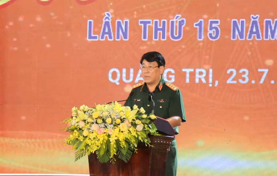 Đại tướng Lương Cường - Ủy viên Bộ Chính trị, Chủ nhiệm Tổng cục Chính trị Quân đội nhân dân phát biểu tại buổi lễ. Đại tướng Lương Cường - Ủy viên Bộ Chính trị, Chủ nhiệm Tổng cục Chính trị Quân đội nhân dân phát biểu tại buổi lễ.