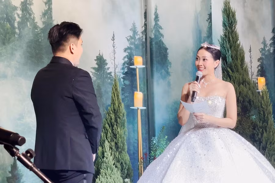 Trên sân khấu chính, Liêu Hà Trinh chia sẻ lý do chọn Anh Khoa làm bạn đời
