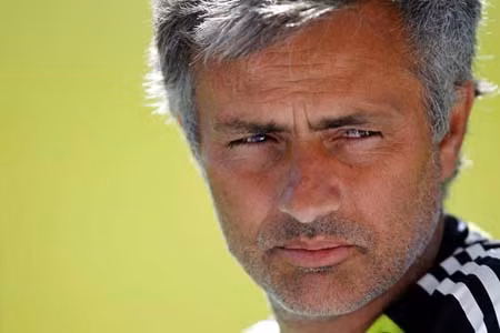 HLV Mourinho cho biết cần ít nhất hai bản hợp đồng mới nữa... 1.jpg