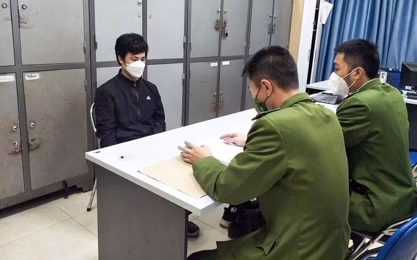 Nguyễn Minh Chức thời điểm bị cơ quan chức năng bắt giữ sau khi gây án. Nguyễn Minh Chức thời điểm bị cơ quan chức năng bắt giữ sau khi gây án.