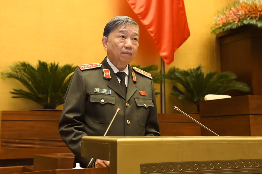 Bộ trưởng Bộ Công an Tô Lâm trình bày Tờ trình