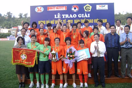 Đội tuyển bóng đá Nữ Việt Nam đăng quang chức vô địch Đội tuyển bóng đá Nữ Việt Nam đăng quang chức vô địch