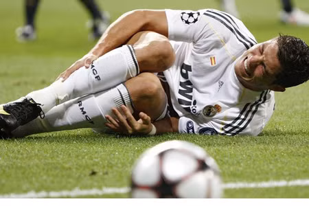 Vì chấn thương C.Ronaldo đã không thể ra sân trong trận đấu với Sevilla…