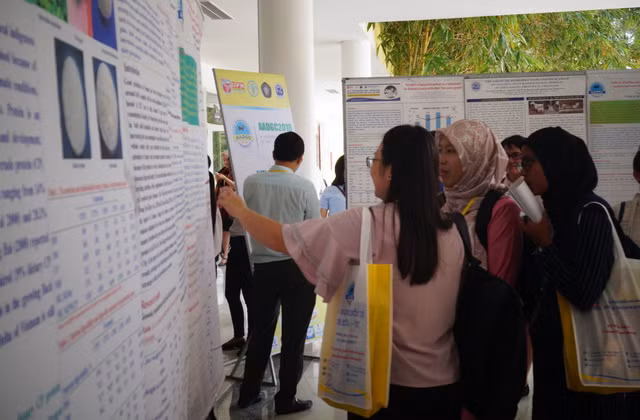 Các doanh nghiệp và nhà khoa học cùng tìm đến với nhau Các doanh nghiệp và nhà khoa học cùng tìm đến với nhau