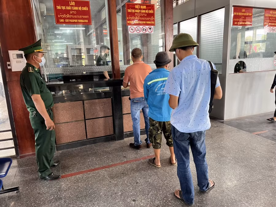 Hoạt động xuất nhập cảnh qua cửa khẩu tại Quảng Trị được trở lại bình thường.