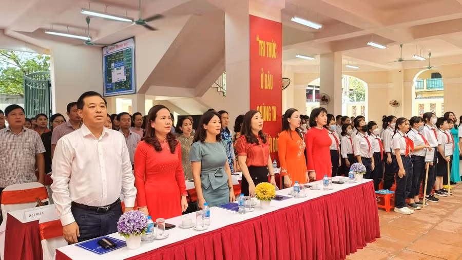Năm 2022, 18 trung tâm học tập cộng đồng của quận đã tổ chức gần 200 lớp chuyên đề bồi dưỡng kiến thức cho gần 9.000 lượt học viên. Năm 2022, 18 trung tâm học tập cộng đồng của quận đã tổ chức gần 200 lớp chuyên đề bồi dưỡng kiến thức cho gần 9.000 lượt học viên.