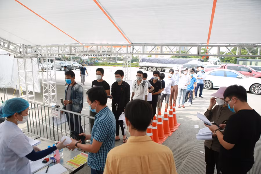 Trước đó, từ ngày 24/7 đến 20/9, Hà Nội áp dụng Chỉ thị 16 và cao tốc Pháp Vân - Cầu Giẽ tạm dừng thu phí theo chỉ đạo của Tổng cục Đường bộ Việt Nam để phòng dịch.