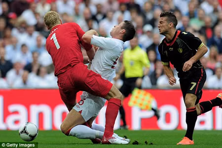 Gary Cahill đã bỏ lỡ EURO 2012 bởi chấn thương gãy sương hàm