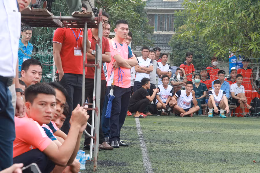 Các trận đấu thu hút sự theo dõi, cổ vũ của đông đảo khán giả.