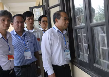 Thứ trưởng Nguyễn Vinh Hiển kiểm tra một số Hội đồng thi tại tỉnh Bắc Ninh, ảnh gdtd.vn Thứ trưởng Nguyễn Vinh Hiển kiểm tra một số Hội đồng thi tại tỉnh Bắc Ninh
