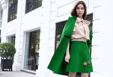 Ngam trang phuc mua dong dep me hon cua Ho Ngoc Ha - Anh 1