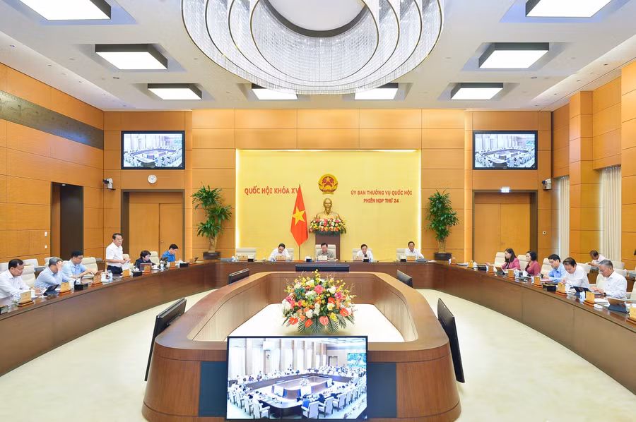 Toàn cảnh phiên họp. Toàn cảnh phiên họp.