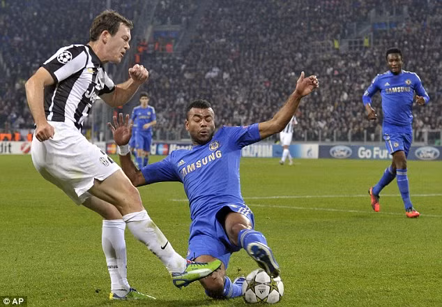 Juve bắn hạ Chelsea, Barca giành vé đi tiếp