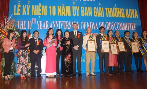 Giải thưởng KOVA, 10 năm đồng hành cùng SV nghèo học giỏi