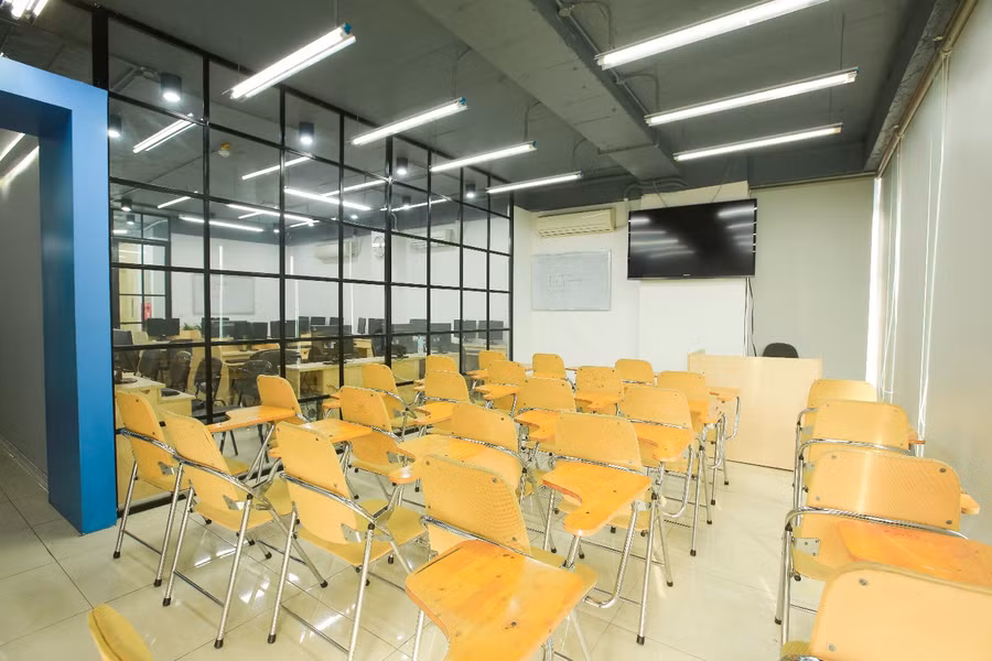 Môi trường học tập chuẩn quốc tế tại 285 Đội Cấn