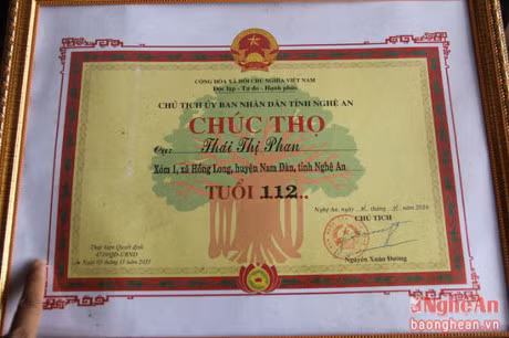 Nguong mo me chong nang dau em am 74 nam - Anh 2
