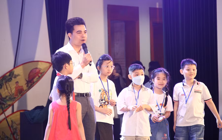 Chuyên gia Đinh Văn Hưng chia sẻ một số kỹ năng phòng tránh xâm hại, bắt cóc trẻ em.
