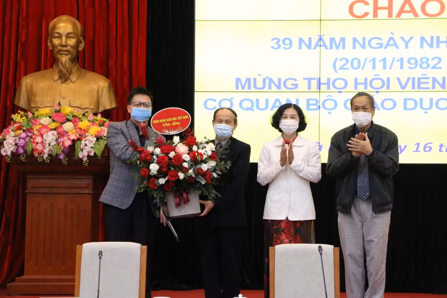 Niềm vui khi được tiếp tục đóng góp với sự nghiệp cao cả.