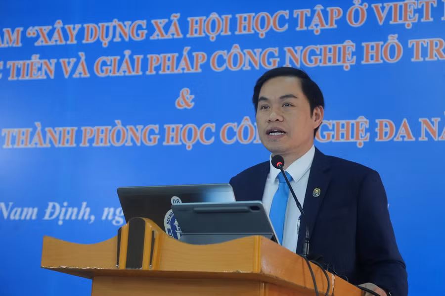 TS Dương Thăng Long phát biểu đề dẫn