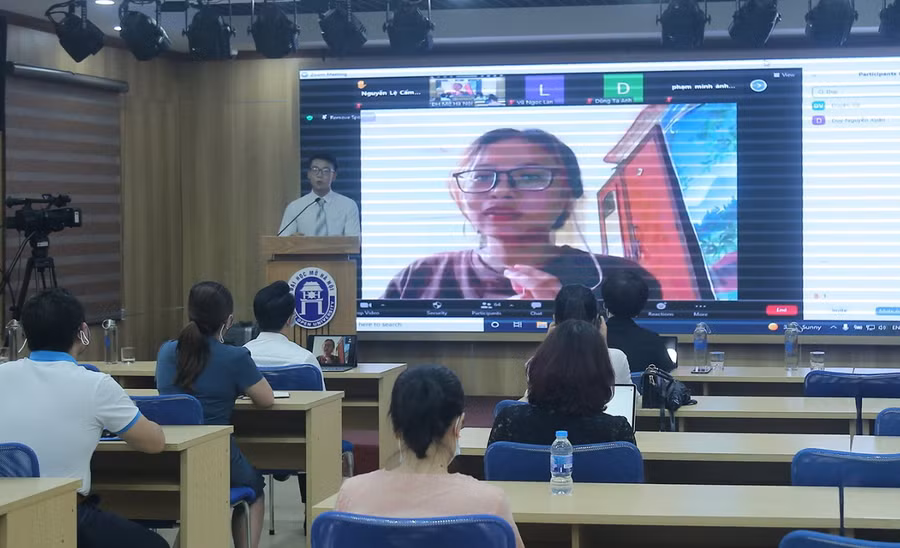 Sinh viên Nguyễn Thị Duyên chia sẻ cảm xúc