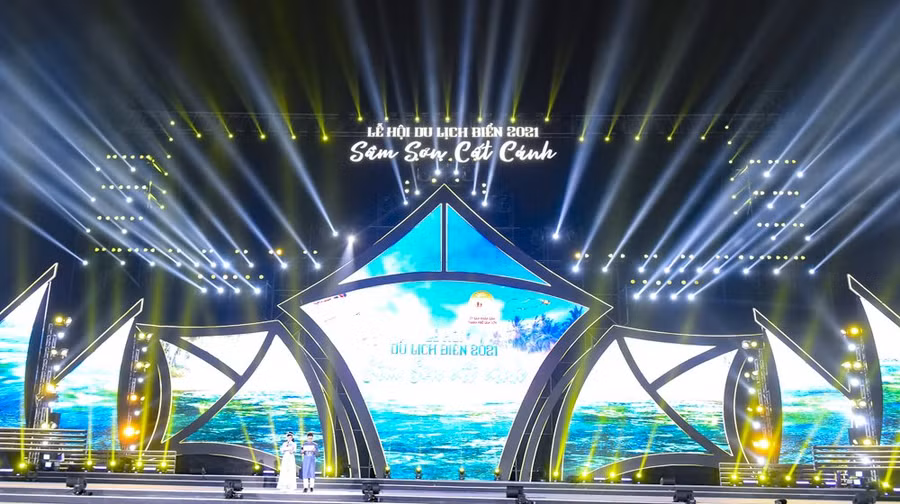 TP Sầm Sơn (Thanh Hóa) đã tổ chức thành công khai mạc Lễ hội du lịch biển năm 2021