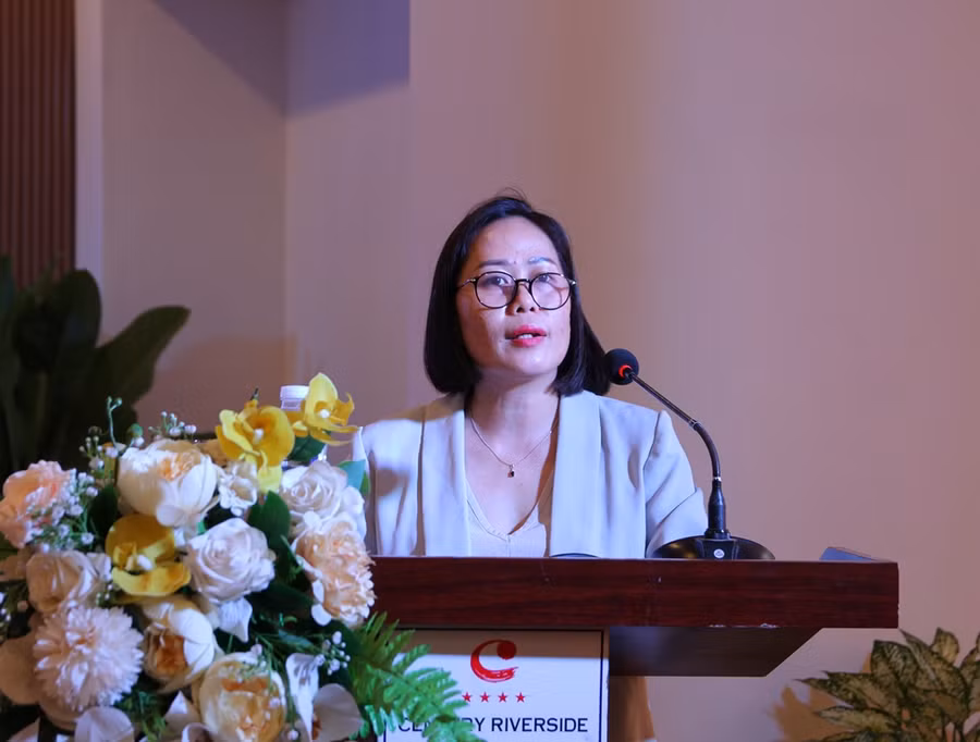 PGS.TS Nguyễn Hoàng Khánh Linh, Trưởng khoa Quốc tế - Đại học Huế phát biểu. PGS.TS Nguyễn Hoàng Khánh Linh, Trưởng khoa Quốc tế - Đại học Huế phát biểu.