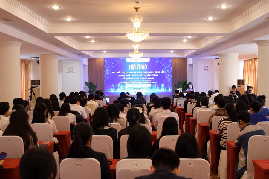 Hội thảo tập trung nhiều chủ đề liên quan đến đô thị thông minh và các buổi tập huấn kỹ năng về truyền thông, kỹ thuật số cho thế hệ trẻ. Hội thảo tập trung nhiều chủ đề liên quan đến đô thị thông minh và các buổi tập huấn kỹ năng về truyền thông, kỹ thuật số cho thế hệ trẻ.