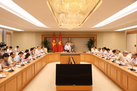 Phó Thủ tướng Vương Đình Huệ chủ trì phiên họp