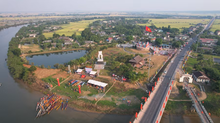 Di tích quốc gia đặc biệt Đôi bờ Hiền Lương - Bến Hải.
