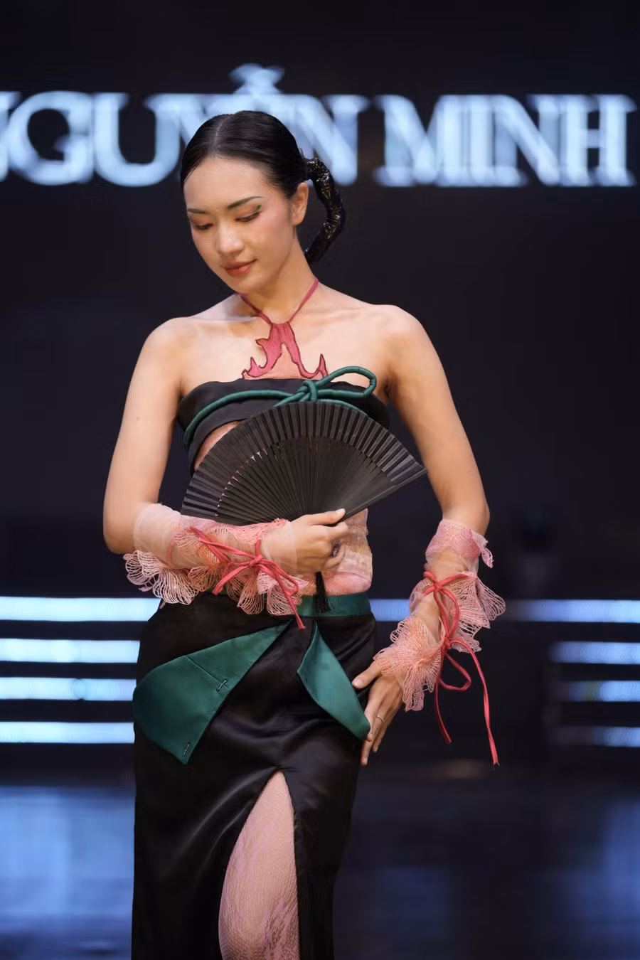 Mãn nhãn show diễn thời trang tốt nghiệp của sinh viên Trường ĐH Kiến trúc ảnh 6