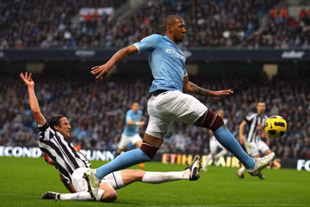 "Hùm xám" sở hữu sao trẻ Jerome Boateng từ Man City