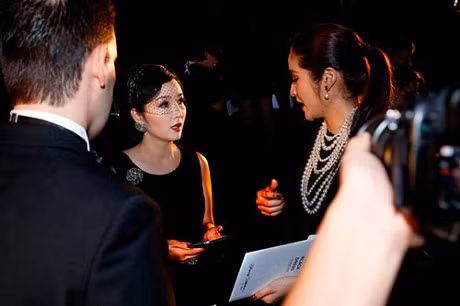 Giang My dep quyen luc, rang ro khi hoi ngo Hoa hau Thai Lan - Anh 4