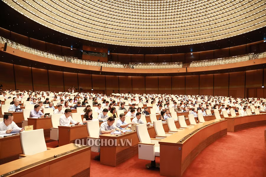 Toàn cảnh phiên làm việc ngày 27/5