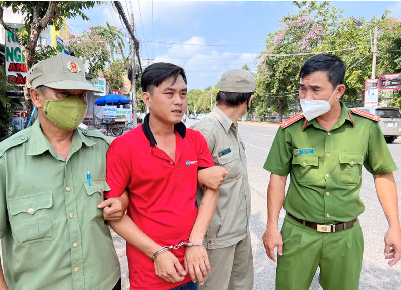 Đối tượng Nguyễn Ngọc Thành bị cơ quan công an bắt giữ.