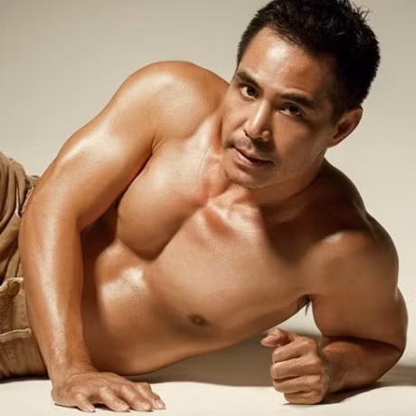 Diem danh quy ong Viet ngoai 40 tuoi so huu than hinh 