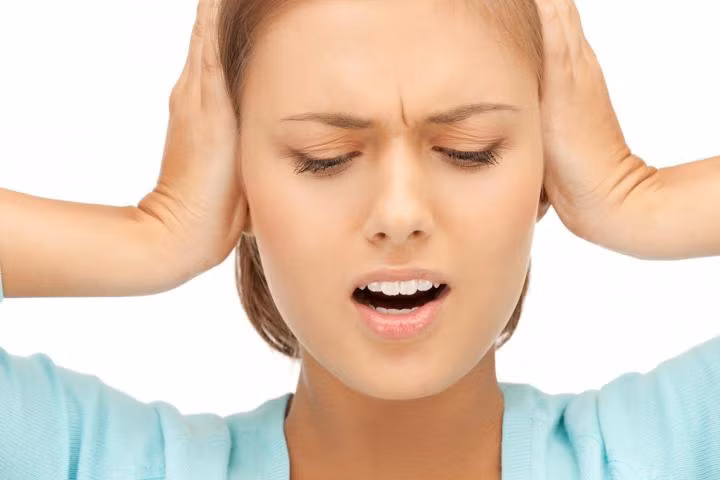 Cẩn trọng với triệu chứng ù tai, thính lực giảm... rồi điếc đột ngột