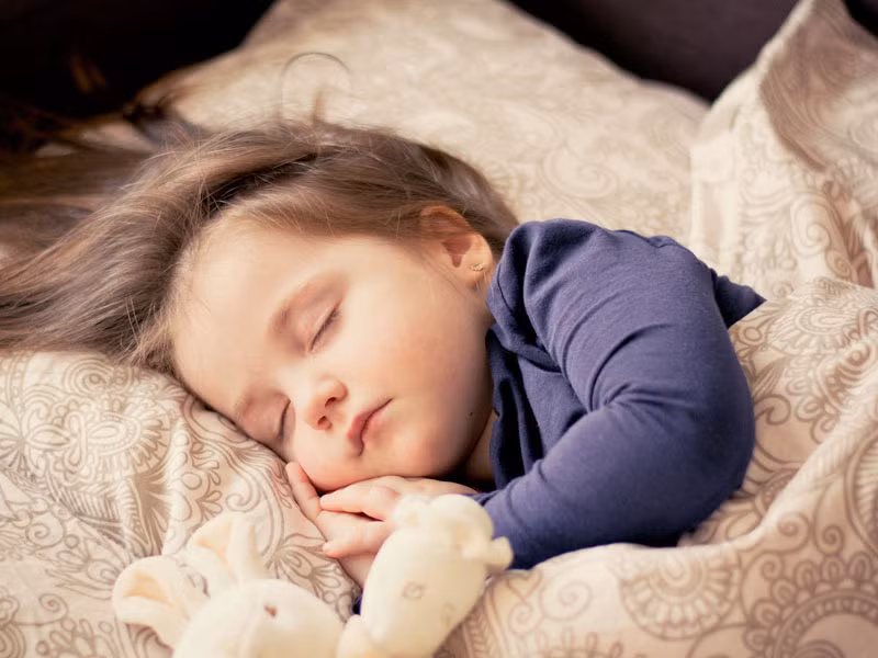Hút mũi cho trẻ trước khi đi ngủ sẽ giúp bé ngủ ngon hơn