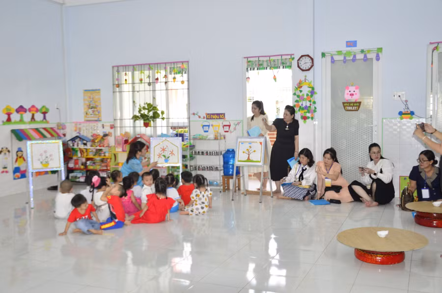 Ngày 17/5/2023, các đại biểu đã tham dự các hoạt động thực tế. Ngày 17/5/2023, các đại biểu đã tham dự các hoạt động thực tế.
