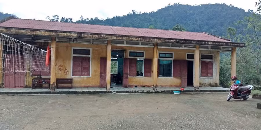 Nhiều phòng học tại Quảng Bình đã xuống cấp nghiêm trọng (Trong ảnh: Các phòng học thuộc Trường PTDT bán trú tiểu học và THCS Lâm Thủy)