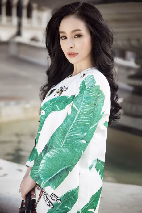 Hoa hau Ha My khoe sac voi thoi trang hang hieu - Anh 2