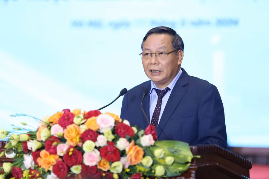 Phó Bí thư Thành ủy Hà Nội Nguyễn Văn Phong phát biểu tại ngày hội.