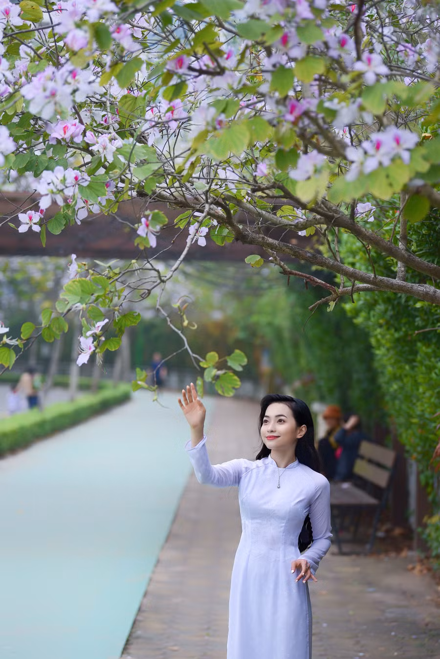 Ngọc Thụy là cựu sinh viên chuyên ngành Báo mạng điện tử, Học viện Báo chí và Tuyên truyền.