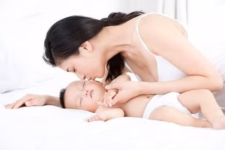 Biet dan ong thich yeu bang mat sao phu nu con chua biet yeu ban than minh? - Anh 1