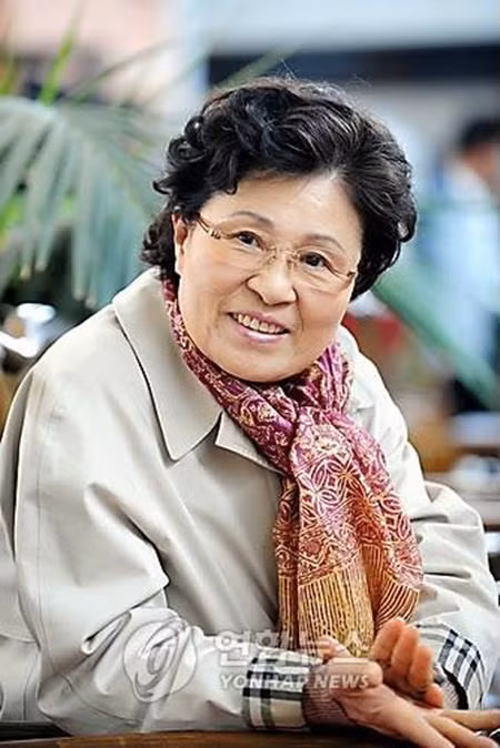 Dien vien gao coi xu Han Kim Ji Yong qua doi vi ung thu phoi - Anh 1