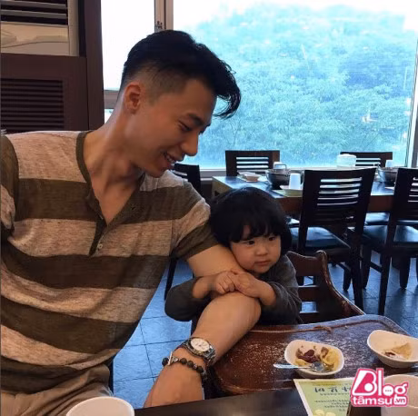 Xon xao truoc ve dep cua ong bo don than dien trai khien bao chi em dieu dung - Anh 12